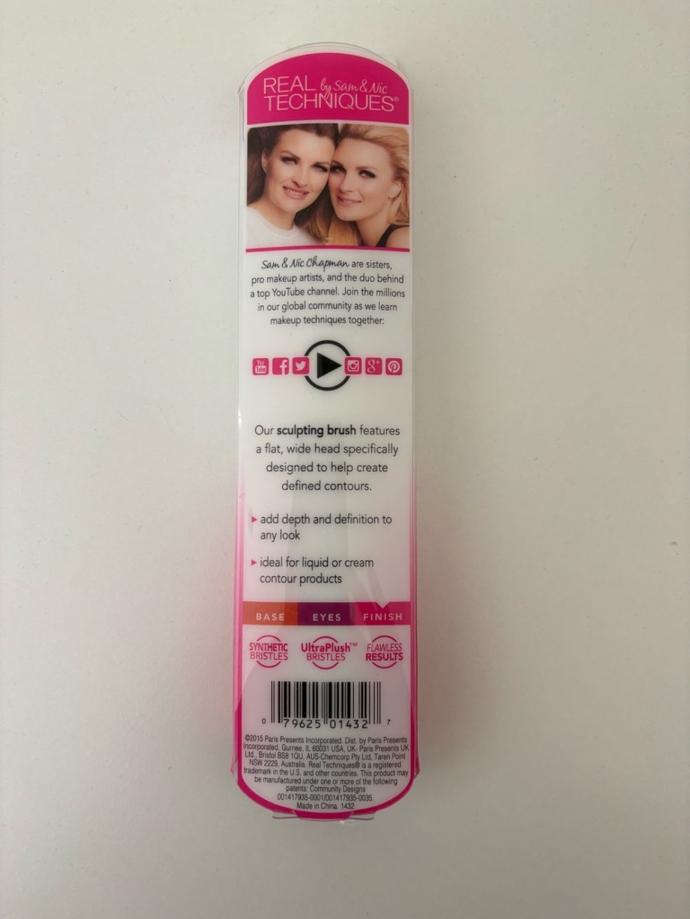 Real Techniques Sculpting Brush - Pink and Black - Picture 2 of 2